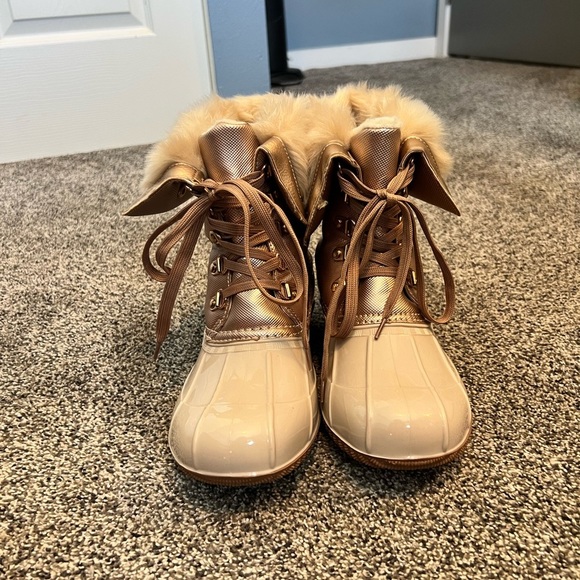 JustFab Shoes - JustFab Ghita Faux-Fur Cuff Winter Boot Rose Gold Sz 7.5